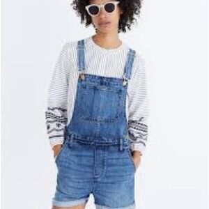 Madewell Adirondack Short Overalls in Dawkins Wash Medium